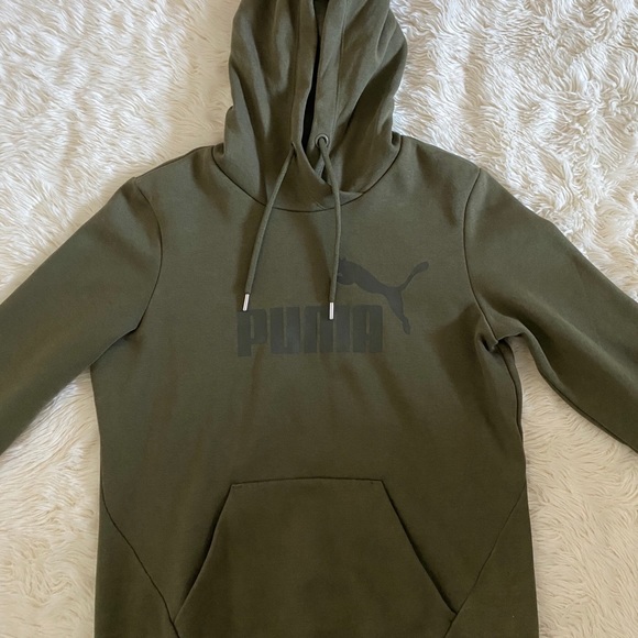 Puma Tops - Puma Sweatshirt